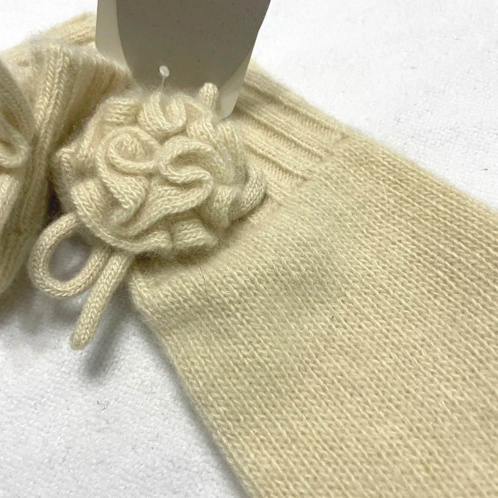 Portolano Womens Cream Cashmere‎ Gloves Flower Detail Luxurious Soft Delicate
